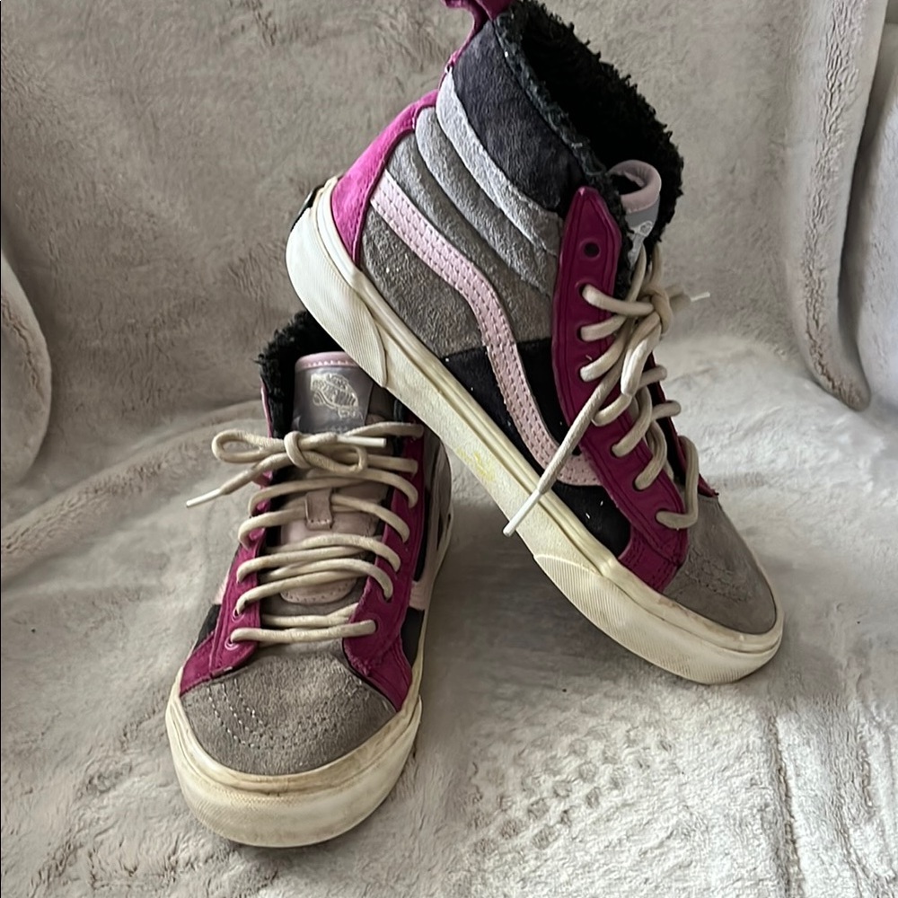 Vans Women's High-Top Sneakers in Pink and Gray sz 6.5